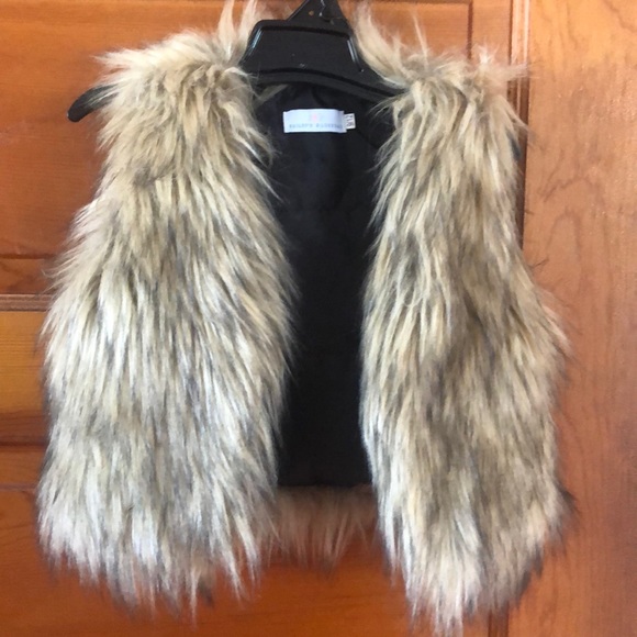 Other - Little Girls Faux Fur Vest